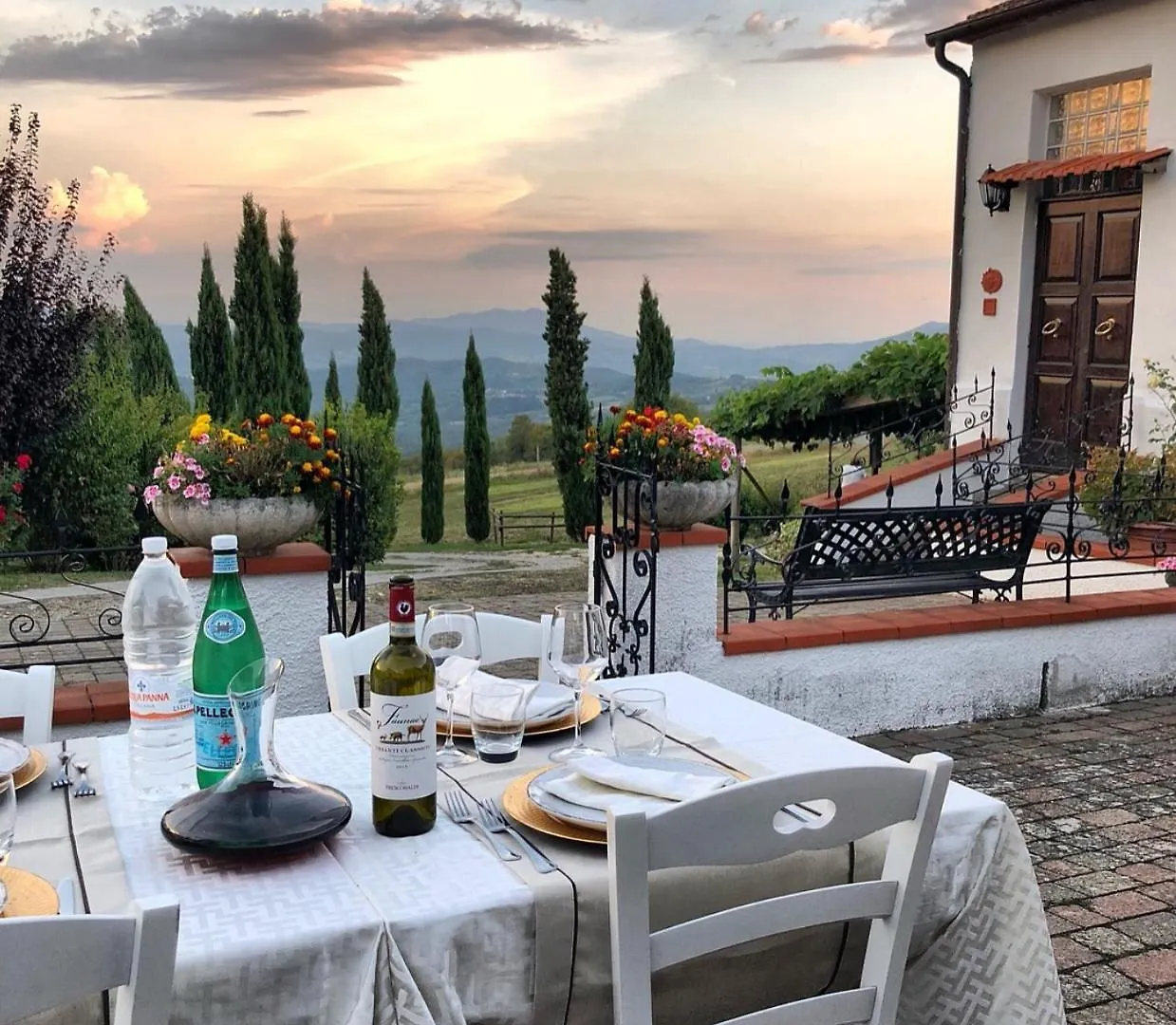 باربيرينو دي موجيلو Podere Belvedere باربيرينو دي موجيلو